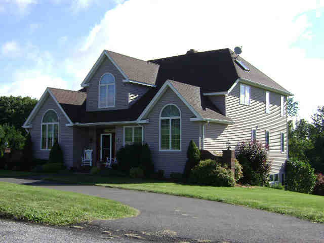 Building photograph for 37 LONG HORIZON RD